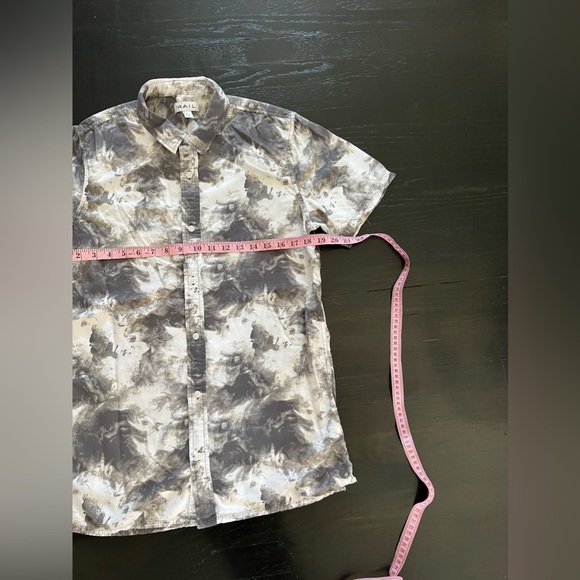 The Rail Mens Grey and white Short
Sleeve Button Down Shirt size L - Picture 4 of 7